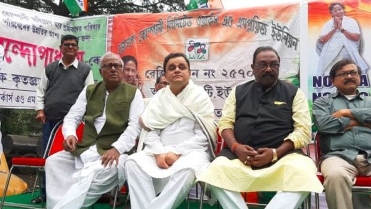 ফের জেসপ খোলার দাবি, বন্ধ কারখানা খুলতে সভা তৃণমূলের ফের জেসপ খোলার দাবি, বন্ধ কারখানা খুলতে সভা তৃণমূলের