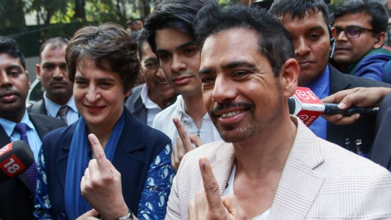 ರಾಬರ್ಟ್ ವಾದ್ರಾಗೆ ಬಿಗ್ ರಿಲೀಫ್, ಡಿಎಲ್ಎಫ್ ಲ್ಯಾಂಡ್ ಡೀಲ್ನ ದಾಖಲೆಗಳು ಪ್ರವಾಹದ ನೀರಿನಿಂದ ನಾಶ! ರಾಬರ್ಟ್ ವಾದ್ರಾಗೆ ಬಿಗ್ ರಿಲೀಫ್, ಡಿಎಲ್ಎಫ್ ಲ್ಯಾಂಡ್ ಡೀಲ್ನ ದಾಖಲೆಗಳು ಪ್ರವಾಹದ ನೀರಿನಿಂದ ನಾಶ!