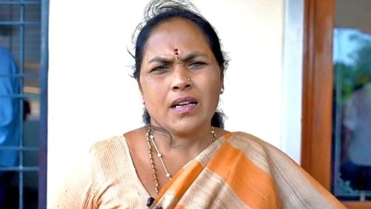 മലയാളികൾക്കെതിരെ ബിജെപി എം പി ശോഭ കരന്തലജെയുടെ വിദ്വേഷ പരാമർശം മലയാളികൾക്കെതിരെ ബിജെപി എം പി ശോഭ കരന്തലജെയുടെ വിദ്വേഷ പരാമർശം