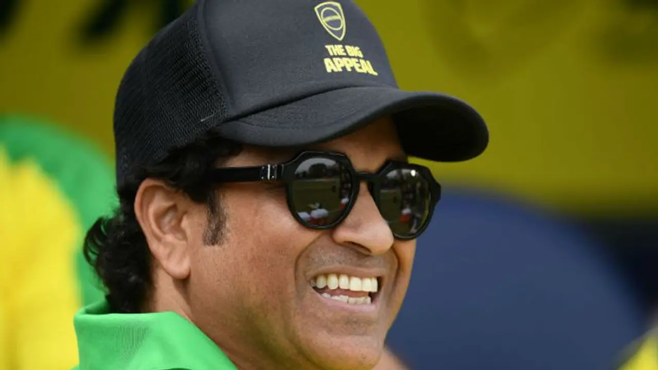 వాలంటైన్స్ డే: నా ఫస్ట్ లవర్ ఇదే... వీడియో షేర్ చేసిన సచిన్ వాలంటైన్స్ డే: నా ఫస్ట్ లవర్ ఇదే... వీడియో షేర్ చేసిన సచిన్