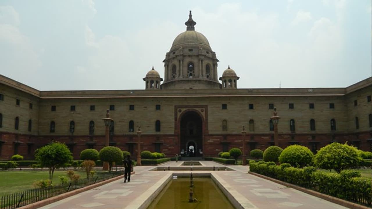 भारतीय रक्षा विश्वविद्यालय परियोजना को प्रधानमंत्री की मंजूरी का इंतजार भारतीय रक्षा विश्वविद्यालय परियोजना को प्रधानमंत्री की मंजूरी का इंतजार