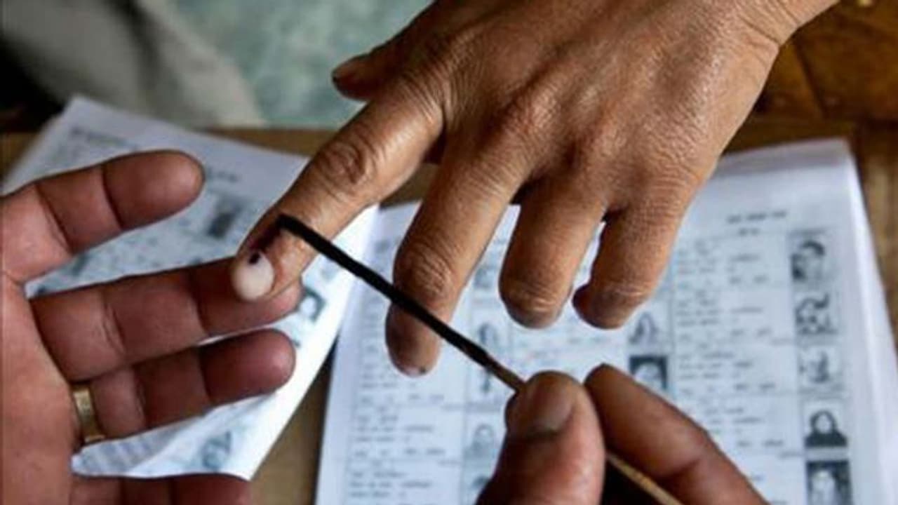 ಅಧಿಕಾರಿಗಳ ನಿರ್ಲಕ್ಷ್ಯಮಹಿಳಾ ಮೀಸಲು ಕ್ಷೇತ್ರದಲ್ಲಿ ಪುರುಷ ಅಭ್ಯರ್ಥಿಗೆ ವಿಜಯ! ಅಧಿಕಾರಿಗಳ ನಿರ್ಲಕ್ಷ್ಯಮಹಿಳಾ ಮೀಸಲು ಕ್ಷೇತ್ರದಲ್ಲಿ ಪುರುಷ ಅಭ್ಯರ್ಥಿಗೆ ವಿಜಯ!