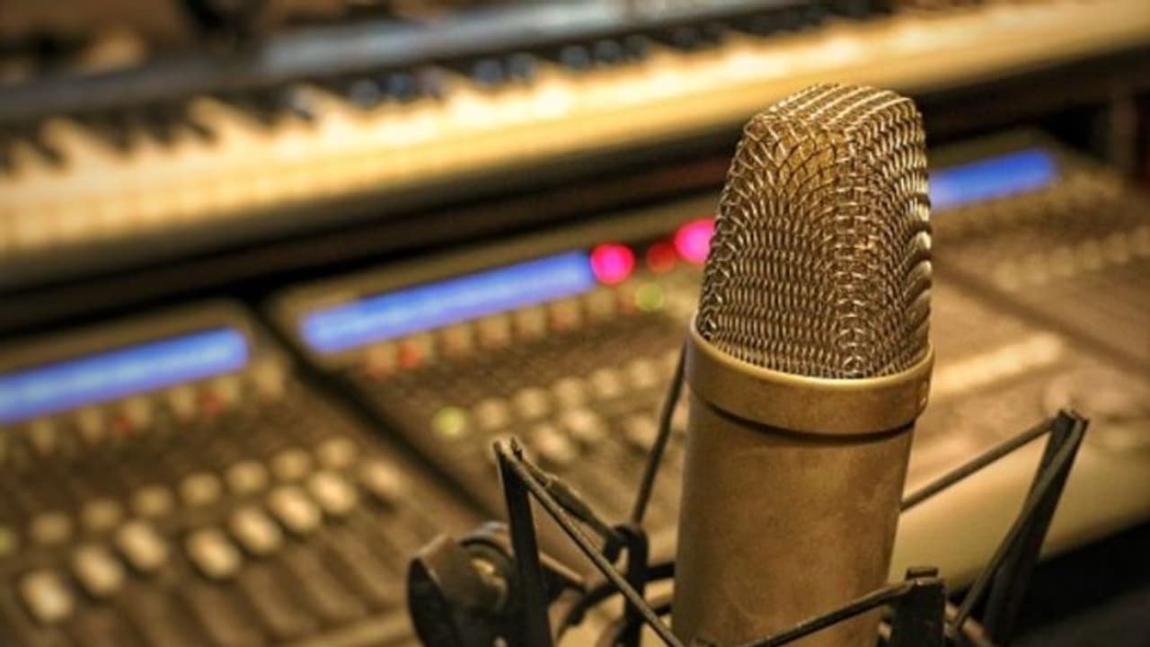 জকি হল জেলের বন্দিরাই, যাত্রা শুরু 'রেডিয়ো দমদম' এর জকি হল জেলের বন্দিরাই, যাত্রা শুরু 'রেডিয়ো দমদম' এর