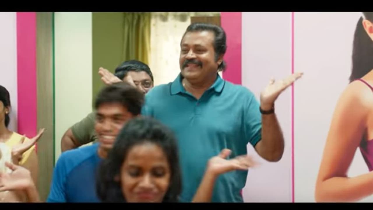 തന്റെ ട്രേഡ് മാര്ക്ക് സ്റ്റെപ്പുമായി വീണ്ടും സുരേഷ് ഗോപി; അനൂപ് സത്യന് ചിത്രത്തിലെ ഗാനം തന്റെ ട്രേഡ് മാര്ക്ക് സ്റ്റെപ്പുമായി വീണ്ടും സുരേഷ് ഗോപി; അനൂപ് സത്യന് ചിത്രത്തിലെ ഗാനം