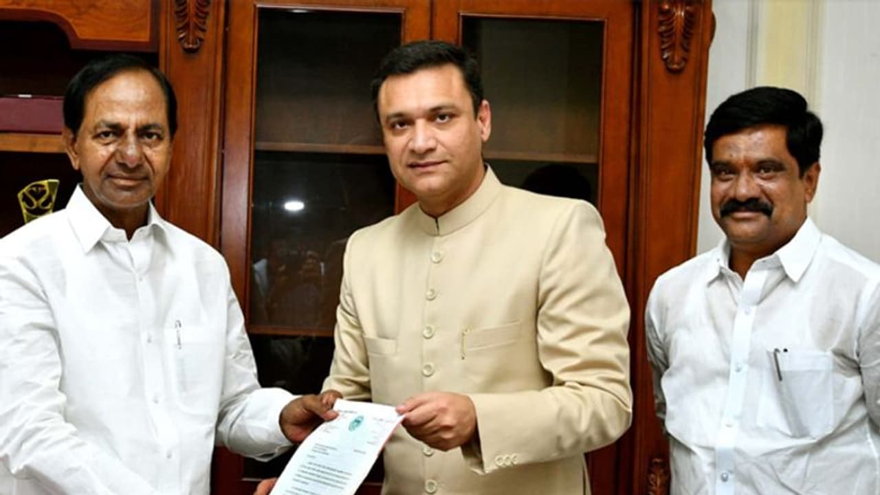 కారణమిదే:కేసీఆర్తో అక్బరుద్దీన్ భేటీ కారణమిదే:కేసీఆర్తో అక్బరుద్దీన్ భేటీ