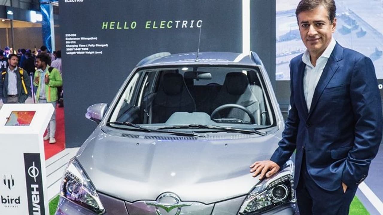 ಚೀನಾದ ಕಡಿಮೆ ಬೆಲೆಯ ಬರ್ಡ್ ಎಲೆಕ್ಟ್ರಿಕ್ ಕಾರು ಭಾರತದಲ್ಲಿ ಅನಾವರಣ! ಚೀನಾದ ಕಡಿಮೆ ಬೆಲೆಯ ಬರ್ಡ್ ಎಲೆಕ್ಟ್ರಿಕ್ ಕಾರು ಭಾರತದಲ್ಲಿ ಅನಾವರಣ!