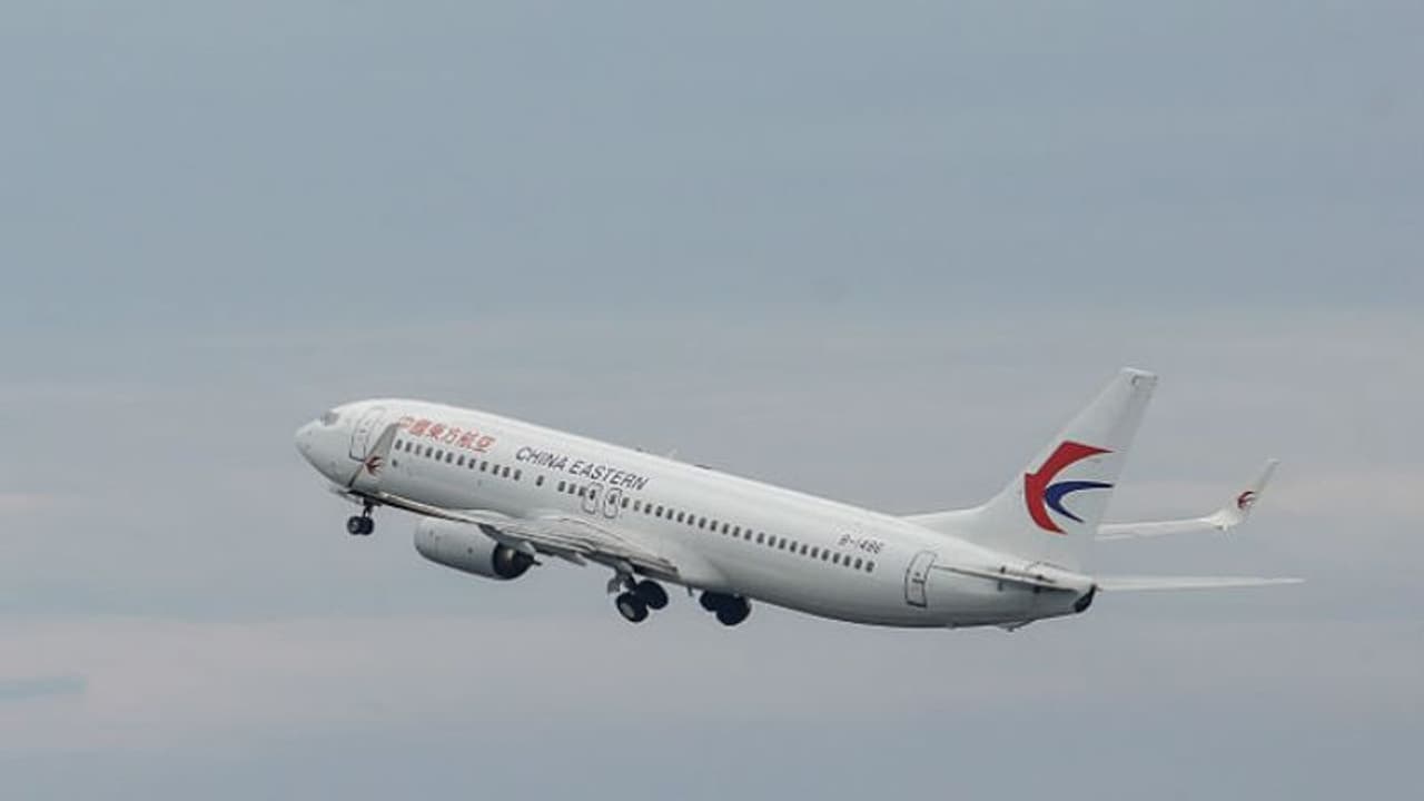 চিনে করোনায় মৃতের সংখ্যা ৯০০ ছাড়াল, আতঙ্কের পরিবেশে ভারত থেকে দেশে ফেরান হল চিনা পর্যটককে চিনে করোনায় মৃতের সংখ্যা ৯০০ ছাড়াল, আতঙ্কের পরিবেশে ভারত থেকে দেশে ফেরান হল চিনা পর্যটককে