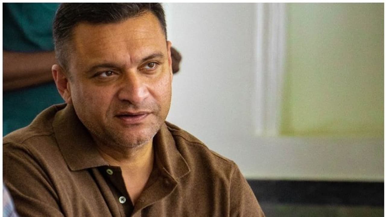 నన్ను చంపాలనుకున్న వారిని క్షమిస్తున్నా.. అక్బరుద్దీన్ ఒవైసీ సంచలన వ్యాఖ్యలు నన్ను చంపాలనుకున్న వారిని క్షమిస్తున్నా.. అక్బరుద్దీన్ ఒవైసీ సంచలన వ్యాఖ్యలు