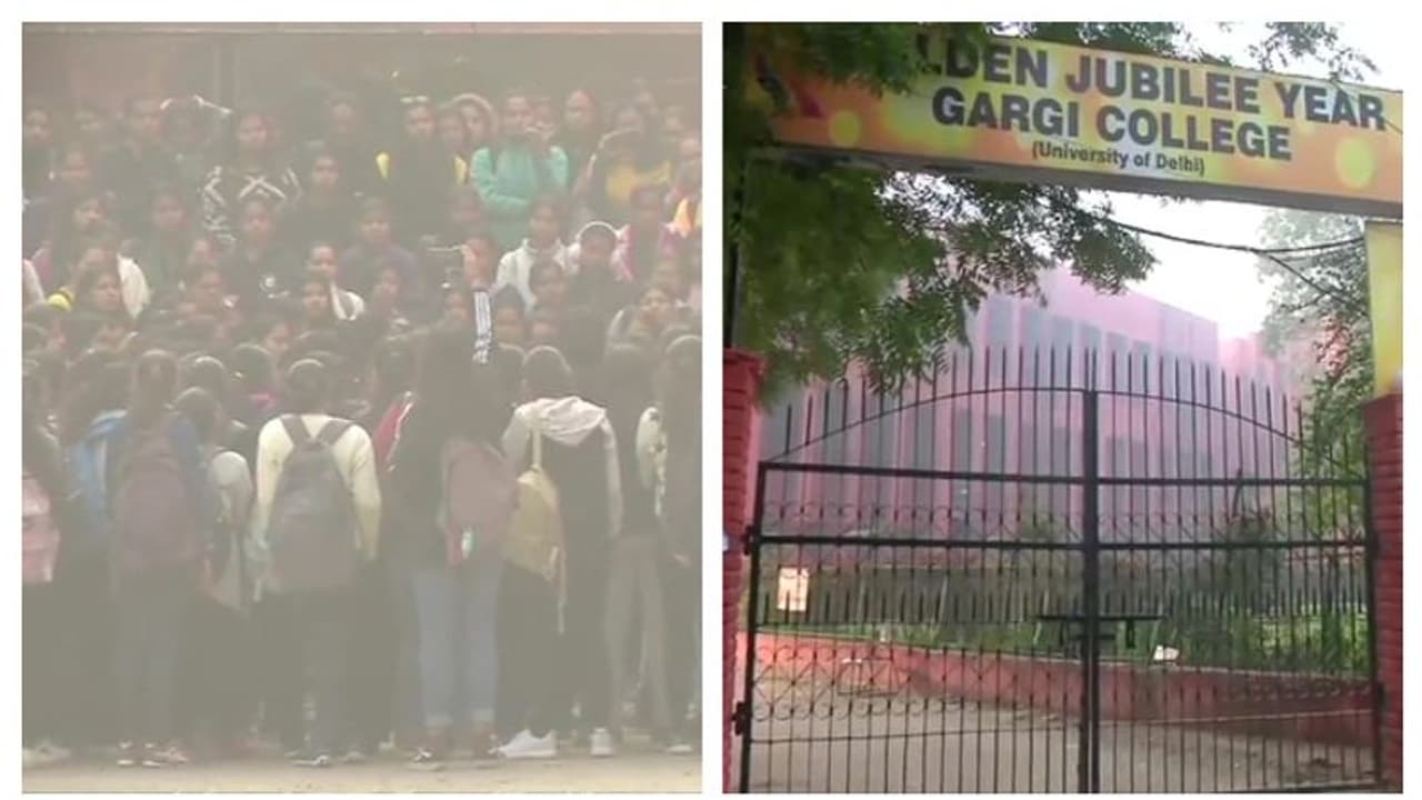 রাজধানীতে মহিলা কলেজে মদ্যপ বহিরাগতদের দাপাদাপি, পুলিশের সামনেই চলল শ্লীলতাহানি রাজধানীতে মহিলা কলেজে মদ্যপ বহিরাগতদের দাপাদাপি, পুলিশের সামনেই চলল শ্লীলতাহানি