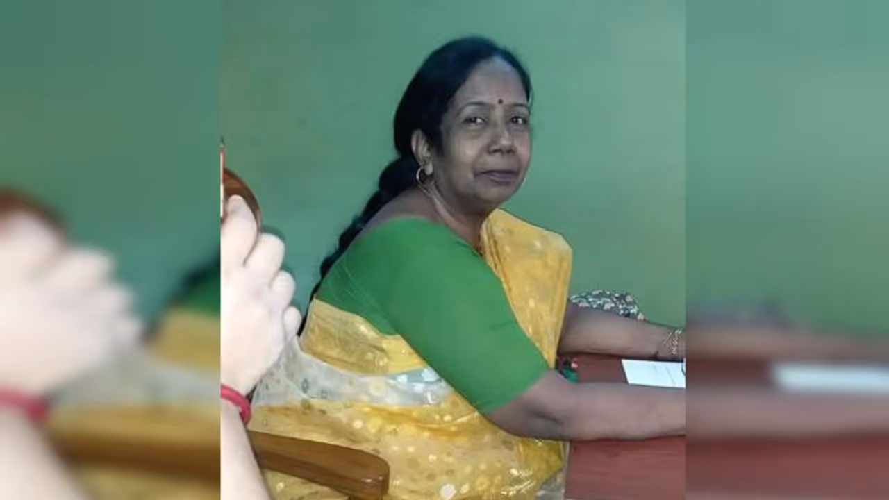 ট্রেনের সামনে ঝাঁপ দিলেন তৃণমূল কাউন্সিলর, কারণ নিয়ে রহস্য