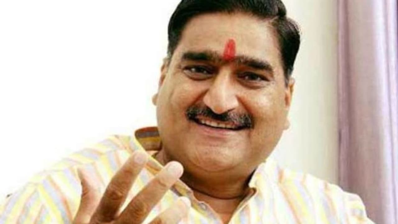 भाजपा सांसद के विवादित बोल कहा, जिनका भारत में दम घुटता है, उन्हें पाकिस्तान चले जाना चाहिए भाजपा सांसद के विवादित बोल कहा, जिनका भारत में दम घुटता है, उन्हें पाकिस्तान चले जाना चाहिए