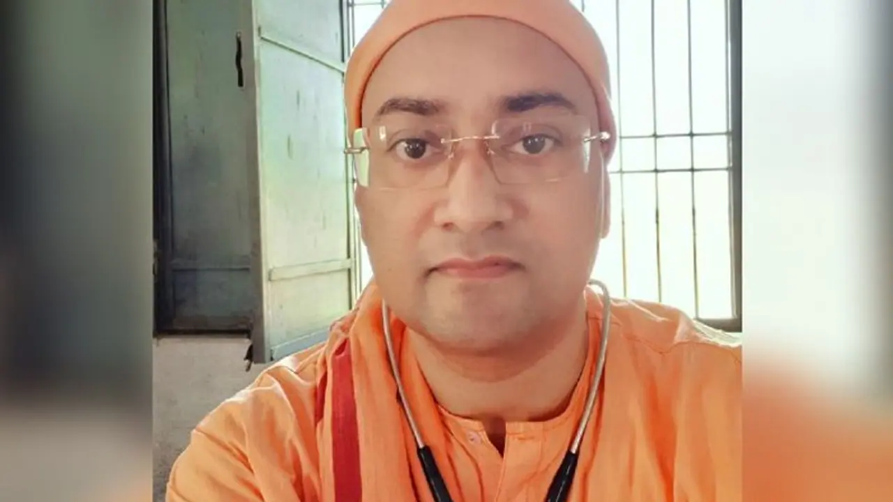 নিখোঁজ হার্ট স্পেশালিস্ট ফিরলেন 'স্বামীজি'র বেশে, যার কাহিনি জানলে অবাক হতে হয়