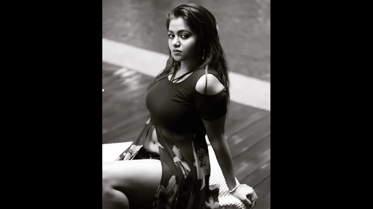 ரம்யா பாண்டியனை ஃபாலோஅப் செய்யும் ஷாலு ஷம்மு... வைரலாகும் வேற லெவல் போட்டோஸ்...! ரம்யா பாண்டியனை ஃபாலோஅப் செய்யும் ஷாலு ஷம்மு... வைரலாகும் வேற லெவல் போட்டோஸ்...!