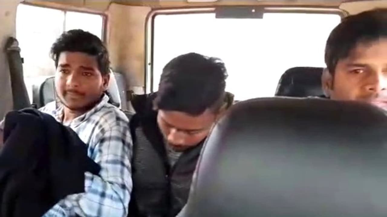 খড়গপুর শহরে একাধিক শ্যুট আউটের ঘটনা, অস্ত্রসহ গ্রেফতার দুই সন্দেহভাজন খড়গপুর শহরে একাধিক শ্যুট আউটের ঘটনা, অস্ত্রসহ গ্রেফতার দুই সন্দেহভাজন