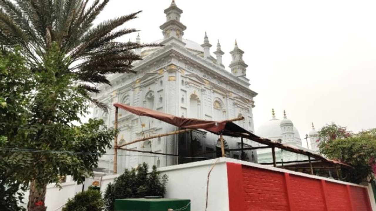 মেদিনীপুরে উরুশ উৎসবে সিএএ আতঙ্ক, উদ্যোক্তাদের সঙ্গে বৈঠক প্রশাসনের মেদিনীপুরে উরুশ উৎসবে সিএএ আতঙ্ক, উদ্যোক্তাদের সঙ্গে বৈঠক প্রশাসনের