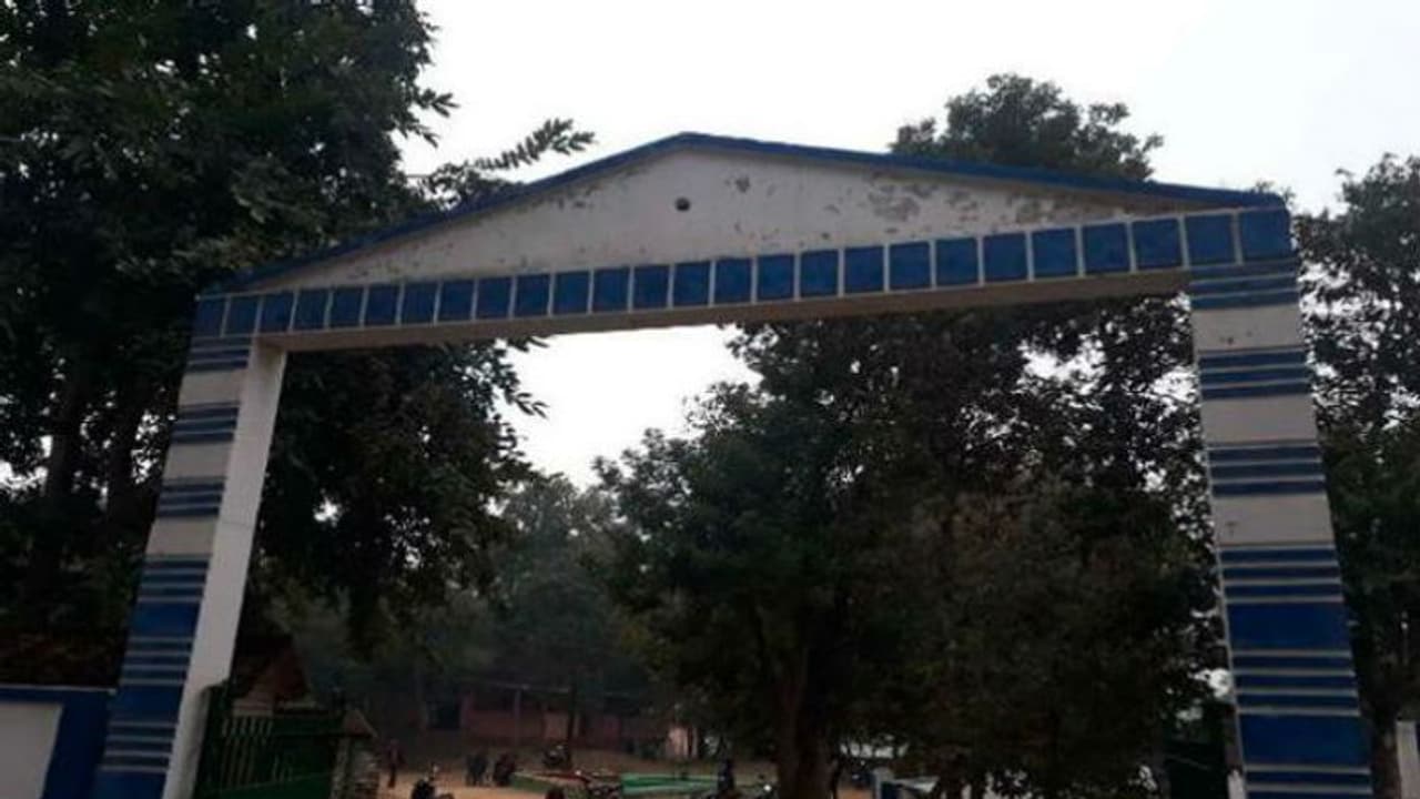 বচসার কারণেই দুই ছাত্রকে শাস্তি, বিবৃতি জারি করল পুরুলিয়ার কিশোর ভারতী আশ্রম স্কুল বচসার কারণেই দুই ছাত্রকে শাস্তি, বিবৃতি জারি করল পুরুলিয়ার কিশোর ভারতী আশ্রম স্কুল