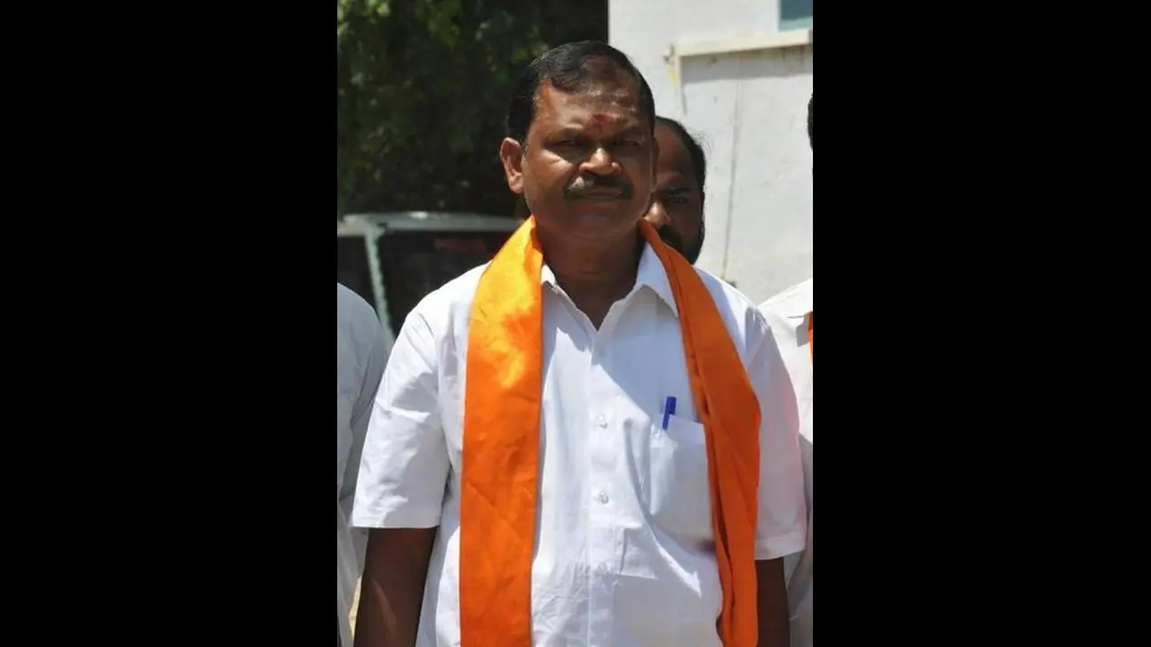 அர்ஜூன் சம்பத் மன்னிப்பு கேட்று.. தமிழ்நாட்டுல நடமாட மாட்ட... போன் போட்டு எச்சரித்த விசிக ஒன்றிய செயலாளர். அர்ஜூன் சம்பத் மன்னிப்பு கேட்று.. தமிழ்நாட்டுல நடமாட மாட்ட... போன் போட்டு எச்சரித்த விசிக ஒன்றிய செயலாளர்.