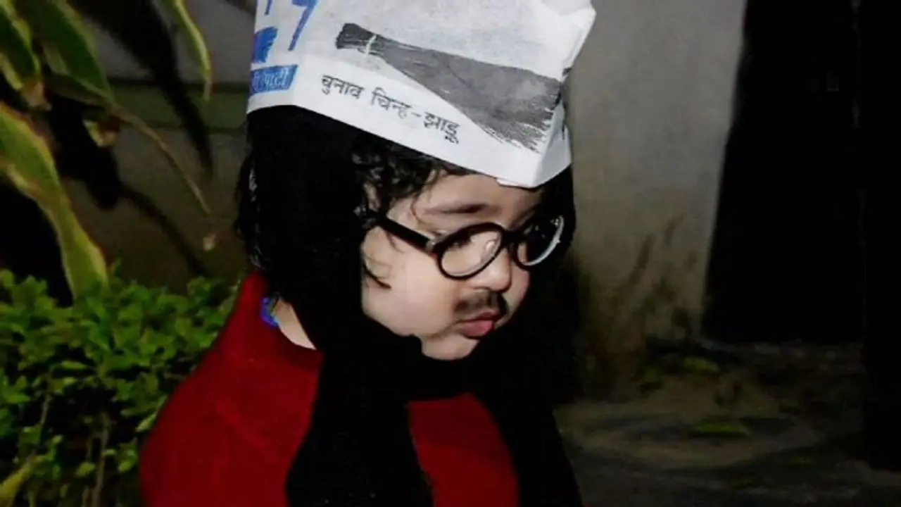 সাফল্যের দিনে পিছিয়ে পড়লেন কেজরিওয়াল, এগিয়ে নয়া 'মাফলারম্যান' সাফল্যের দিনে পিছিয়ে পড়লেন কেজরিওয়াল, এগিয়ে নয়া 'মাফলারম্যান'