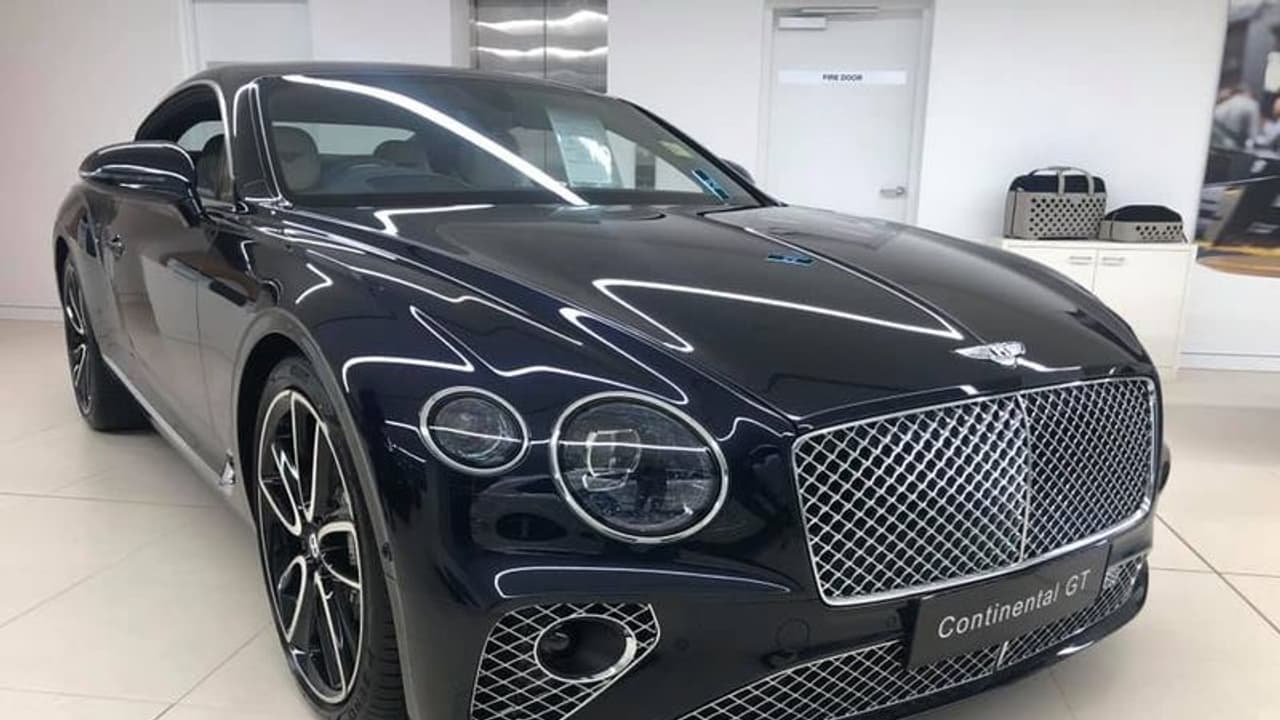 Bentley Continental GT ने जीता कार ऑफ द ईयर और बेस्ट कार का खिताब, तीन अवार्ड किए अपने नाम Bentley Continental GT ने जीता कार ऑफ द ईयर और बेस्ट कार का खिताब, तीन अवार्ड किए अपने नाम