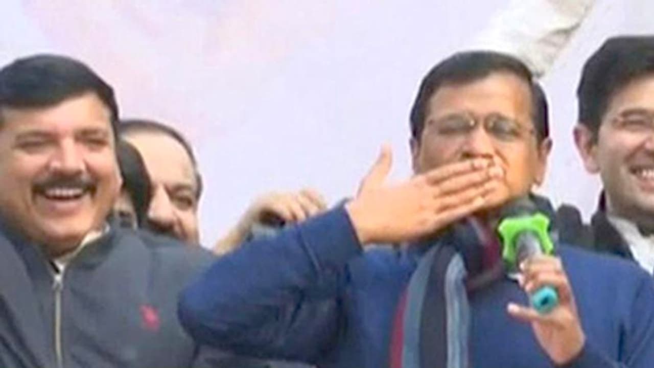 Kejriwal says ‘happy birthday’ to wife, ‘I love you’ to people of Delhi with flying kiss