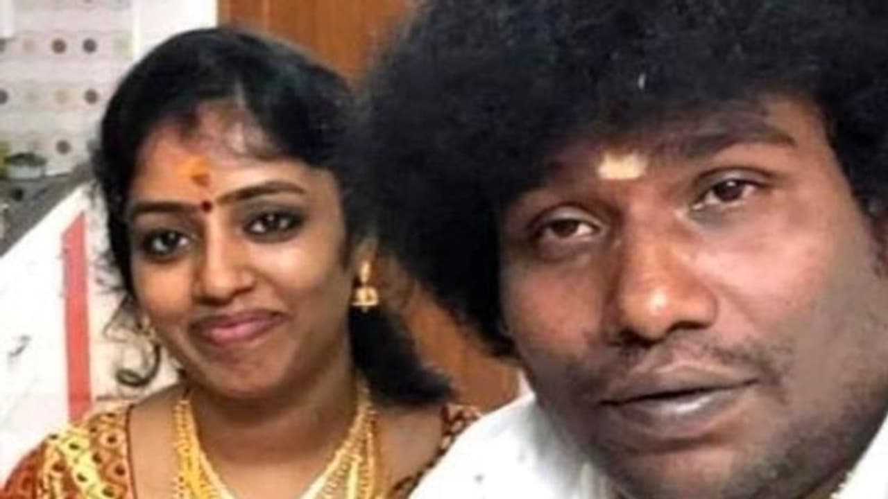 கேக்கை மாறி மாறி மூஞ்சில் பூசி... கலகலப்பாக பிறந்தநாள் கொண்டாடிய யோகி பாபு..! வீடியோ