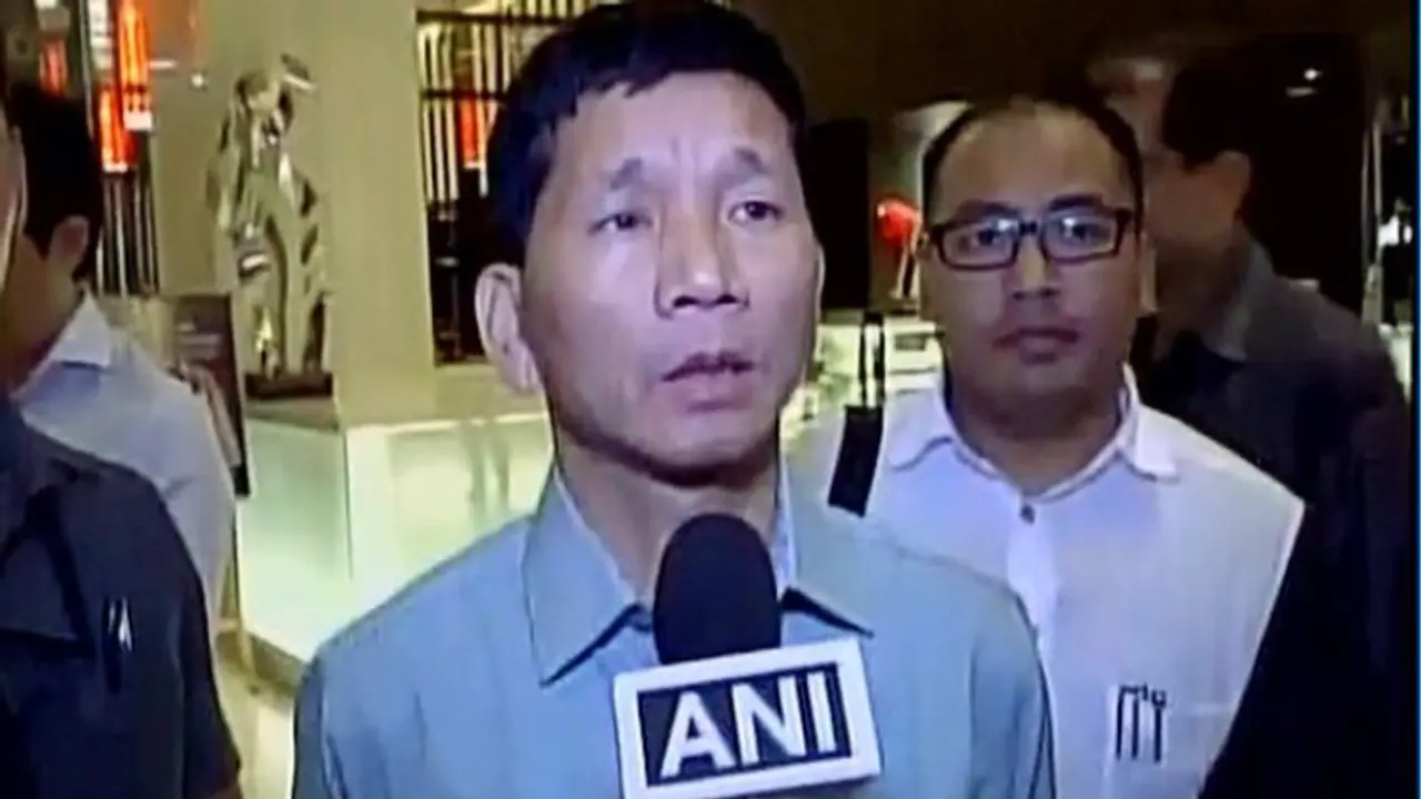 ব্রিটেনে মিলল অরুণাচলের প্রাক্তন মুখ্যমন্ত্রীর ছেলের দেহ, ৪ বছর পর ধরলেন কি বাবার পথ ব্রিটেনে মিলল অরুণাচলের প্রাক্তন মুখ্যমন্ত্রীর ছেলের দেহ, ৪ বছর পর ধরলেন কি বাবার পথ