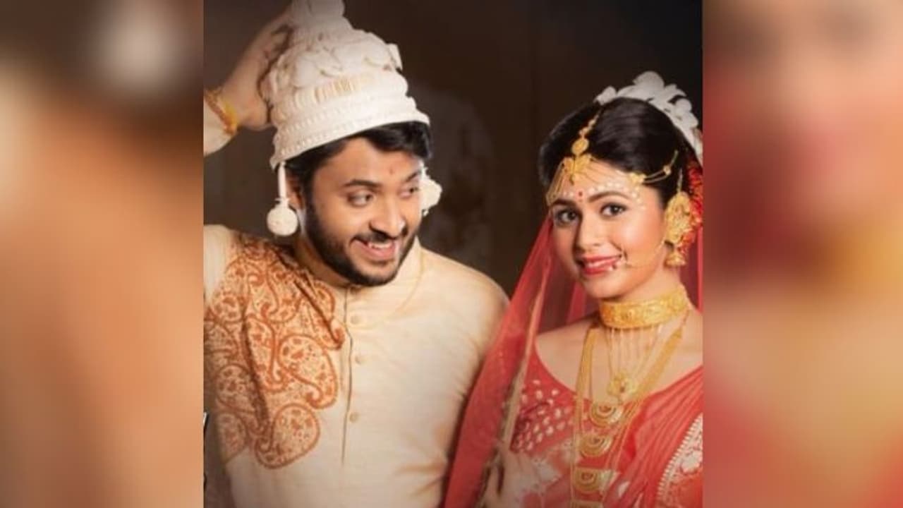 মহিলাদের জয়জয়কার, পুরুষতান্ত্রিক সমাজে নারীশক্তির জয়গান চার গায়িকার মহিলাদের জয়জয়কার, পুরুষতান্ত্রিক সমাজে নারীশক্তির জয়গান চার গায়িকার