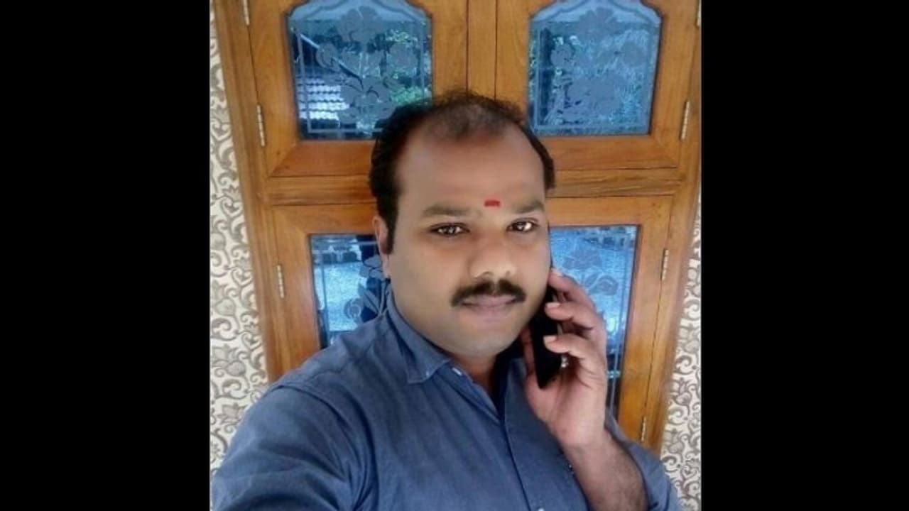 മസ്ക്കറ്റിൽ മലയാളിയെ തൂങ്ങിമരിച്ച നിലയില് കണ്ടെത്തി മസ്ക്കറ്റിൽ മലയാളിയെ തൂങ്ങിമരിച്ച നിലയില് കണ്ടെത്തി