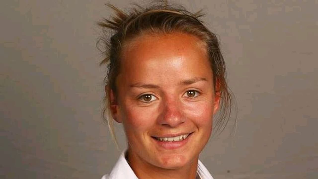 বিরাটের প্রেমরসে ডুবেছিলেন এই ক্রিকেটার, তাঁকে ট্রোল করে বিপাকে চাহাল বিরাটের প্রেমরসে ডুবেছিলেন এই ক্রিকেটার, তাঁকে ট্রোল করে বিপাকে চাহাল