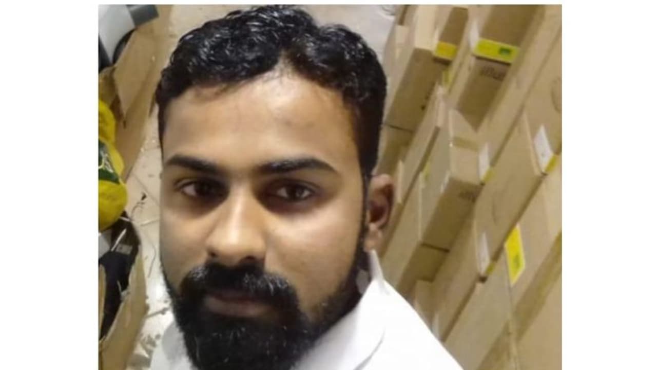 25കാരനായ പ്രവാസി യുവാവ് താമസസ്ഥലത്ത് ആത്മഹത്യ ചെയ്ത നിലയില് 25കാരനായ പ്രവാസി യുവാവ് താമസസ്ഥലത്ത് ആത്മഹത്യ ചെയ്ത നിലയില്