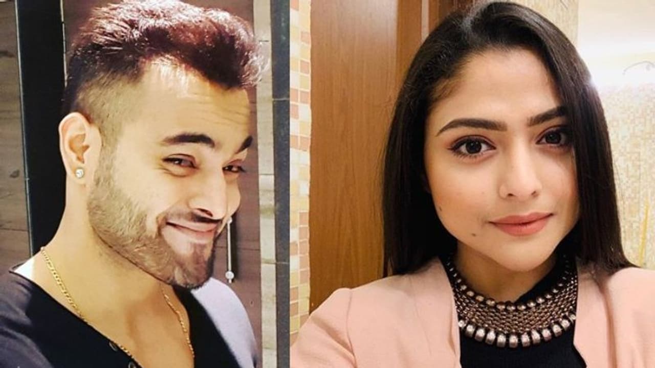 শ্যুটিং সেটে শারীরিক হেনস্তার শিকার জনপ্রিয় অভিনেত্রী, নিশানায় টলিউড অভিনেতা শ্যুটিং সেটে শারীরিক হেনস্তার শিকার জনপ্রিয় অভিনেত্রী, নিশানায় টলিউড অভিনেতা