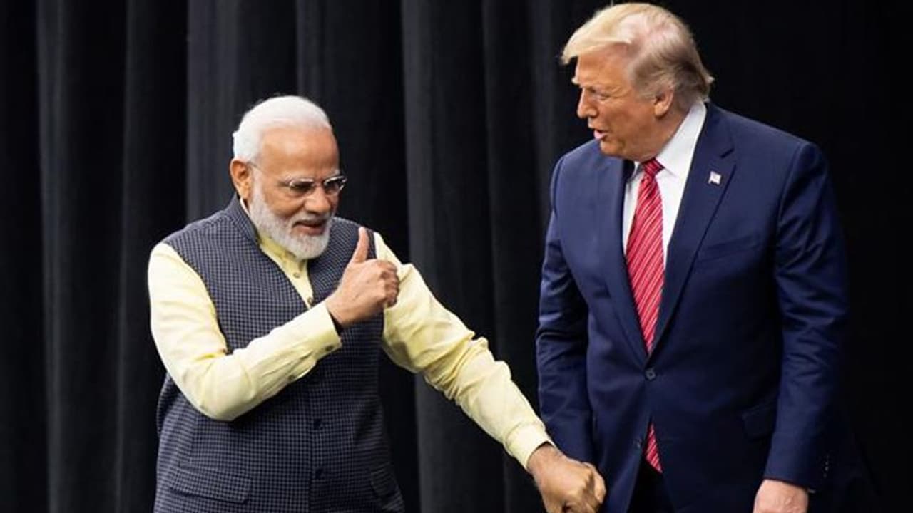 கல்தா கொடுத்து சீனாவிலிருந்து வெளியேறும் 1000 கம்பெனிகள்... இந்தியாவுக்கு கூடிவரும் ராஜயோகம்..! கல்தா கொடுத்து சீனாவிலிருந்து வெளியேறும் 1000 கம்பெனிகள்... இந்தியாவுக்கு கூடிவரும் ராஜயோகம்..!