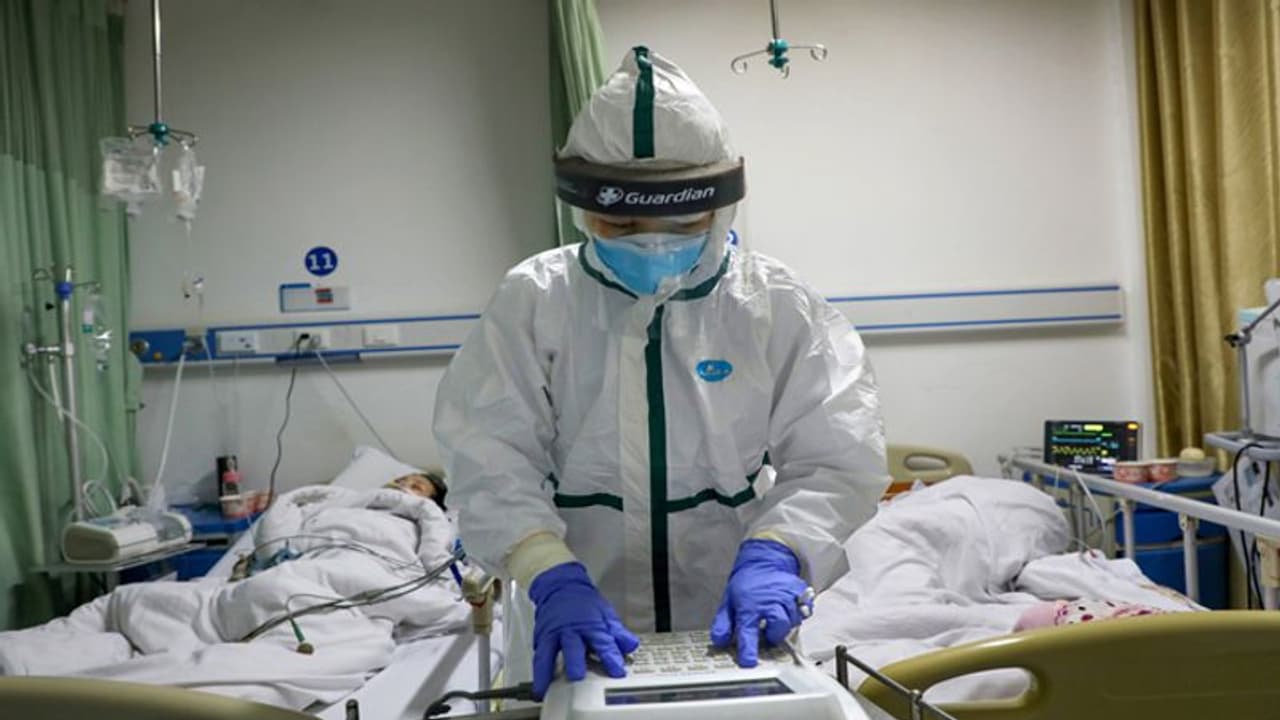 భారత్‌లో పెరుగుతున్న కరోనా బాధితులు: కోల్‌కతాలో ముగ్గురికి కోవిడ్ 19