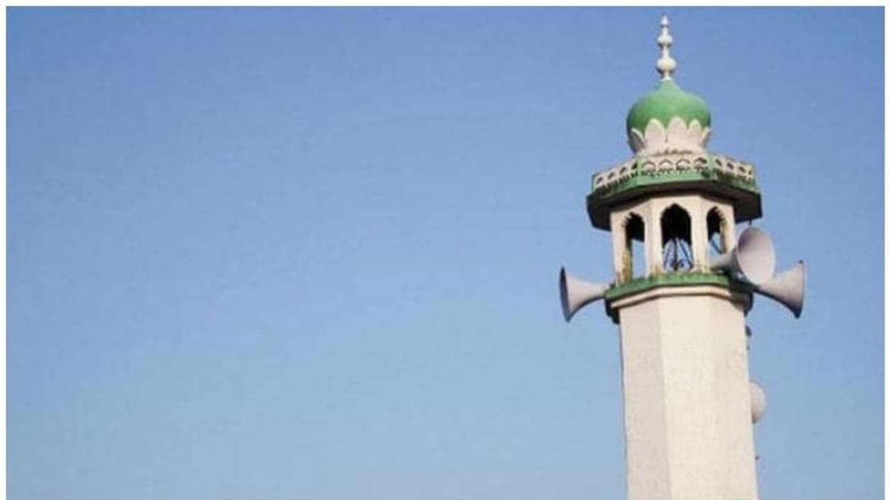 മുസ്ലിം പള്ളികളിൽ ബാങ്കുവിളി ഏകോപിപ്പിക്കുന്നു; മാതൃകയായി മലപ്പുറത്തെ വാഴക്കാട് മുസ്ലിം പള്ളികളിൽ ബാങ്കുവിളി ഏകോപിപ്പിക്കുന്നു; മാതൃകയായി മലപ്പുറത്തെ വാഴക്കാട്