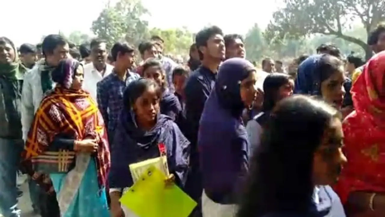 সীমান্ত লাগোয়া মুর্শিদাবাদেও বদলের ছবি, মাদ্রাসা পরীক্ষায় ছেলেদের টেক্কা দিচ্ছে মেয়েরা সীমান্ত লাগোয়া মুর্শিদাবাদেও বদলের ছবি, মাদ্রাসা পরীক্ষায় ছেলেদের টেক্কা দিচ্ছে মেয়েরা