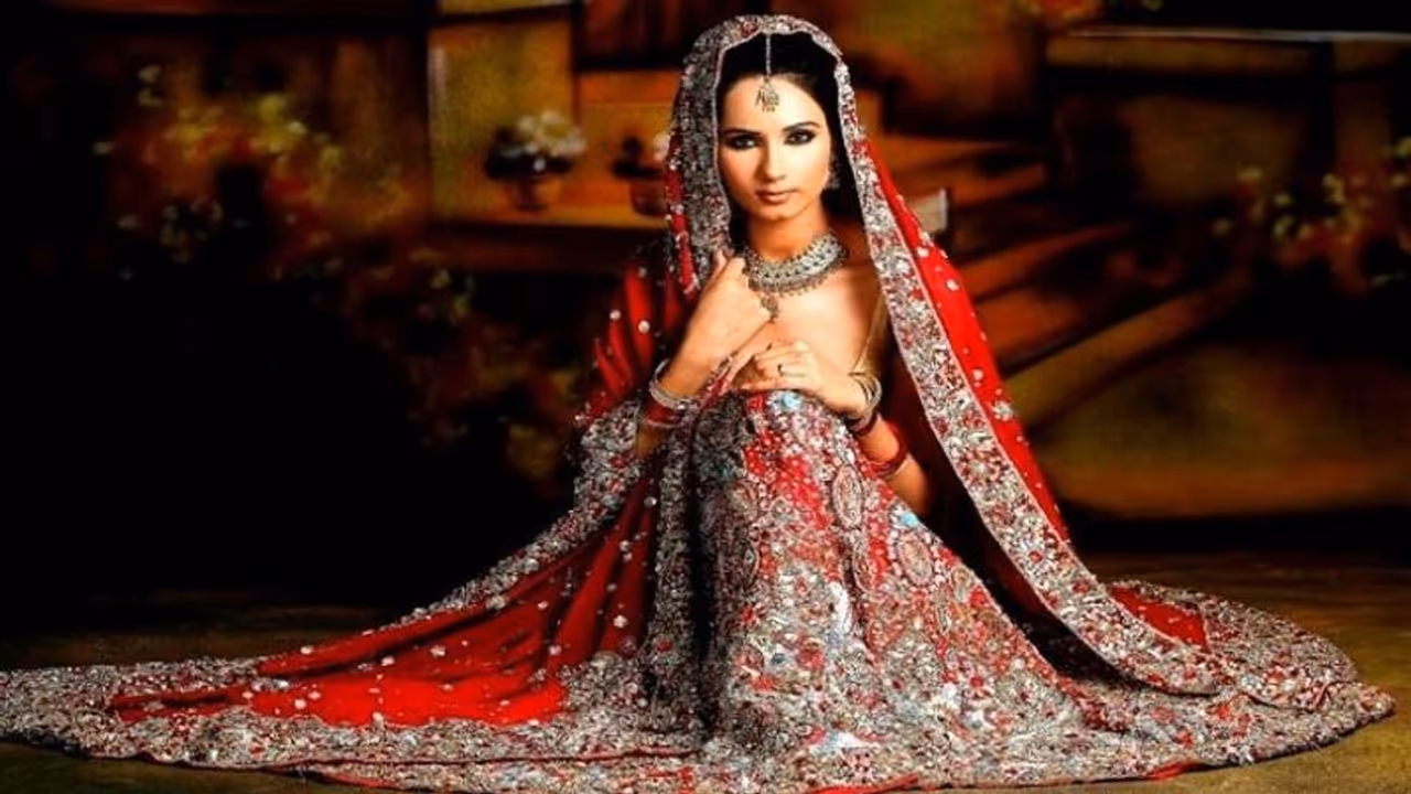 क्यों दूल्हे से कुछ कम उम्र की दुल्हन की जाती है पसंद, बताए जाते हैं ये 5 कारण क्यों दूल्हे से कुछ कम उम्र की दुल्हन की जाती है पसंद, बताए जाते हैं ये 5 कारण