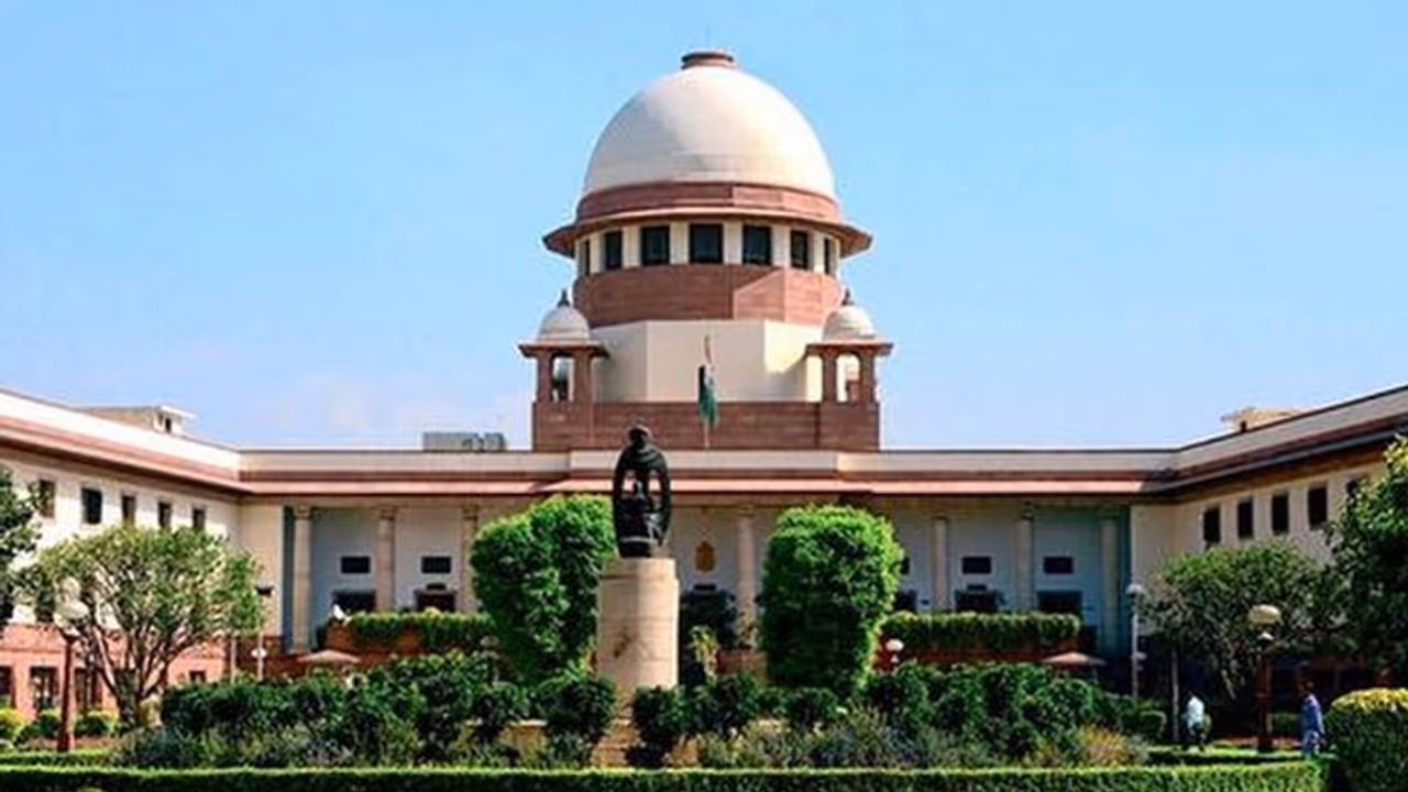 Top court shows who’s the boss, asks parties to give reasons on fielding criminal candidates