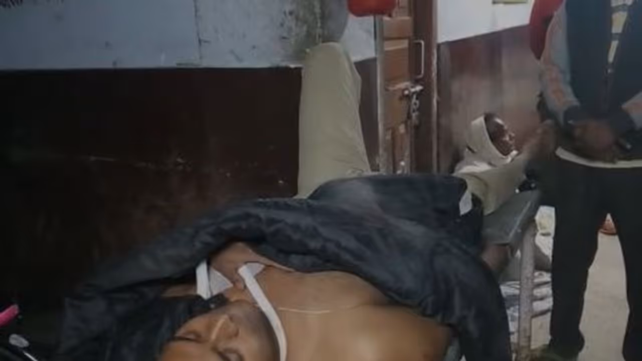 মানসিক অবসাদে 'আত্মহত্যার চেষ্টা'. সার্ভিস রিভলভারের গুলিতে জখম কনস্টেবল মানসিক অবসাদে 'আত্মহত্যার চেষ্টা'. সার্ভিস রিভলভারের গুলিতে জখম কনস্টেবল