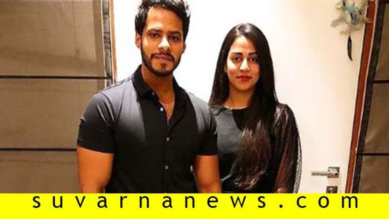 ಕೊರೋನಾ ಭೀತಿ: ನಿಖಿಲ್ ರೇವತಿ ಮದ್ವೆ ಪ್ಲಾನ್ ದಿಢೀರ್ ಚೇಂಜ್..! ಕೊರೋನಾ ಭೀತಿ: ನಿಖಿಲ್ ರೇವತಿ ಮದ್ವೆ ಪ್ಲಾನ್ ದಿಢೀರ್ ಚೇಂಜ್..!