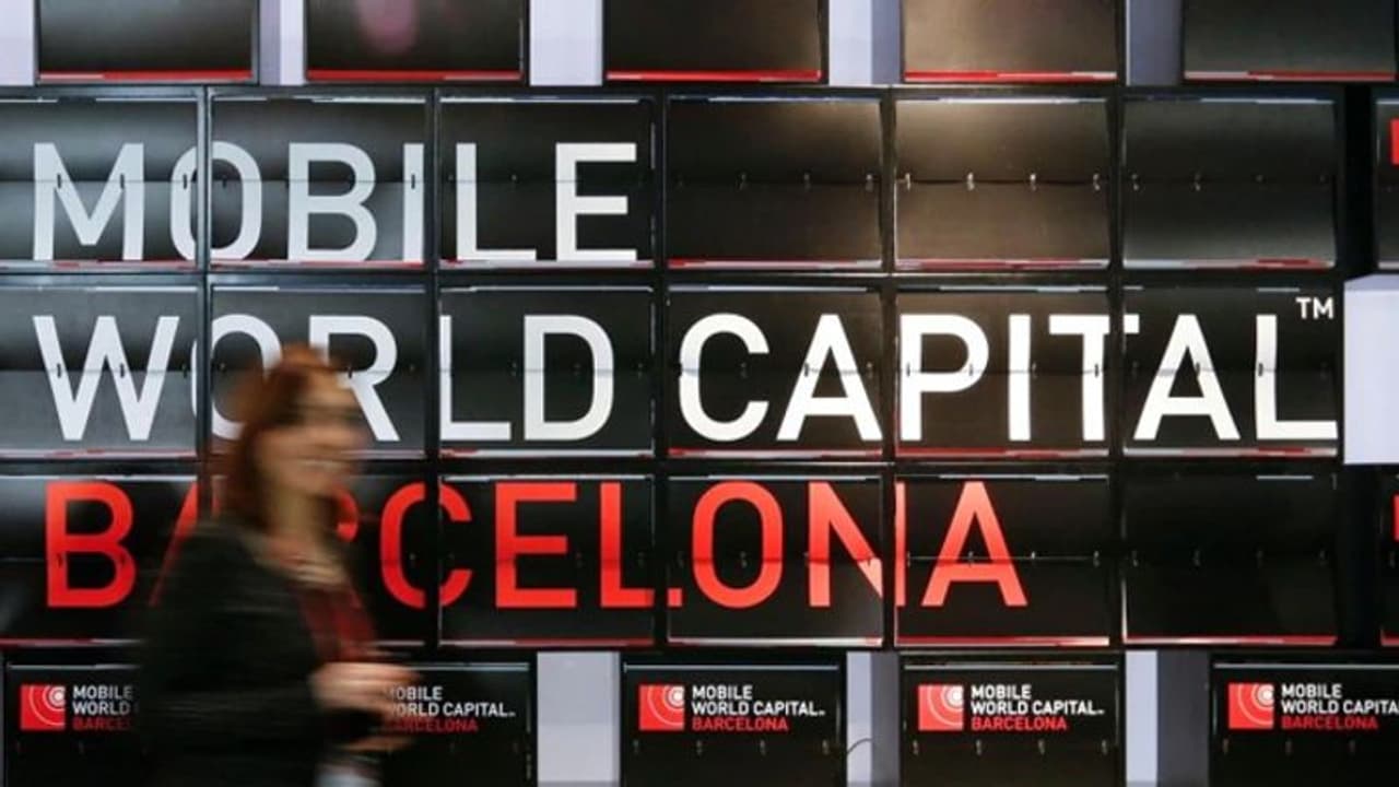 कोरोना वायरस का असर, बार्सिलोना में होने वाला मोबाइल वर्ल्ड कांग्रेस करना पड़ा रद्द कोरोना वायरस का असर, बार्सिलोना में होने वाला मोबाइल वर्ल्ड कांग्रेस करना पड़ा रद्द