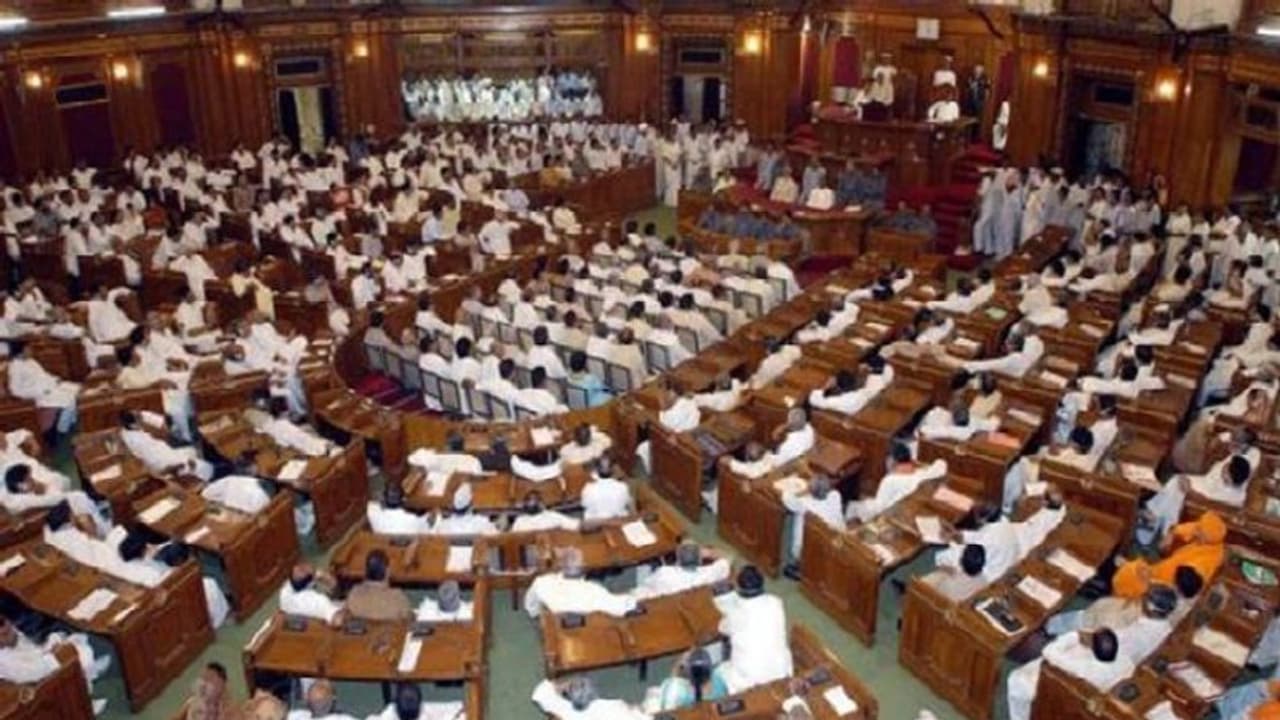 எக்கச் சக்க கடனில் தமிழகம்...!! பட்ஜெட்டில் வெளியான பகீர் தகவல்...!! எக்கச் சக்க கடனில் தமிழகம்...!! பட்ஜெட்டில் வெளியான பகீர் தகவல்...!!