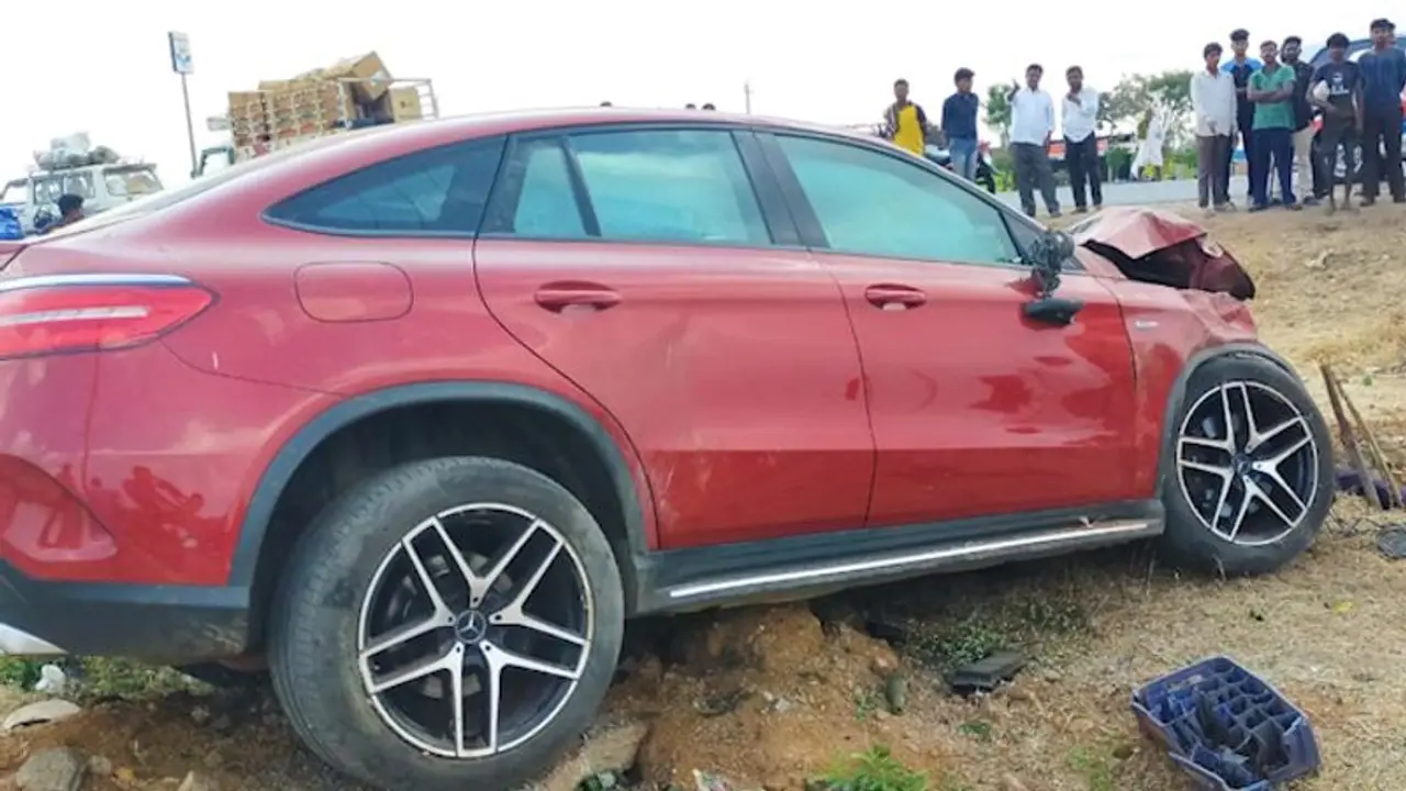 ಹೊಸಪೇಟೆ ಬಳಿ ಕಾರು ಅಪಘಾತ: ತನಿಖೆ ಚುರುಕು, ಬೆಂಗಳೂರಿಗೆ ತಂಡ