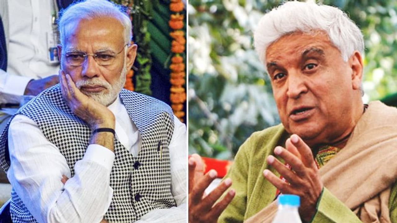 जावेद अख्तर ने पीएम मोदी पर साधा निशाना, बोले ऐसे लोगों के सिर पर सींग नहीं होते जावेद अख्तर ने पीएम मोदी पर साधा निशाना, बोले ऐसे लोगों के सिर पर सींग नहीं होते