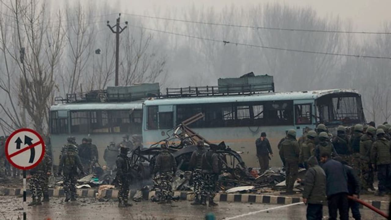 നീറ്റ് പരീക്ഷ എഴുതാനായി പുൽവാമ ഭീകരാക്രമണക്കേസ് പ്രതി നൽകിയ ജാമ്യാപേക്ഷ തള്ളി നീറ്റ് പരീക്ഷ എഴുതാനായി പുൽവാമ ഭീകരാക്രമണക്കേസ് പ്രതി നൽകിയ ജാമ്യാപേക്ഷ തള്ളി