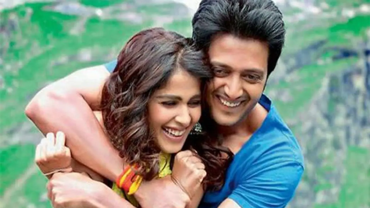 আবারও বলিউডে করোনার থাবা, আক্রান্ত হয়ে কী অভিজ্ঞতা রিতেশ ঘরনী জেনেলিয়ার আবারও বলিউডে করোনার থাবা, আক্রান্ত হয়ে কী অভিজ্ঞতা রিতেশ ঘরনী জেনেলিয়ার