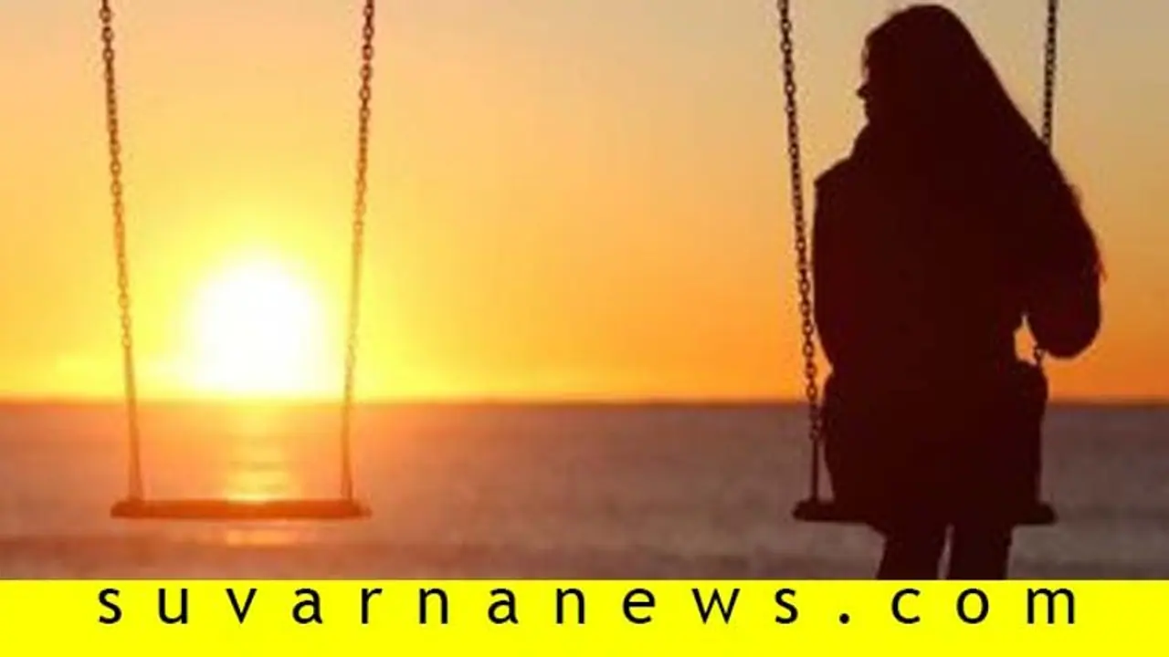 ಸಿಂಗಲ್ಲಾಗಿದೀನಿ ಎಂದು ಕೊರಗಬೇಡಿ! ನಿಮ್ಮನ್ನು ನೀವು ಪ್ರೀತಿಸುವುದ ಕಲಿಯಿರಿ ಸಿಂಗಲ್ಲಾಗಿದೀನಿ ಎಂದು ಕೊರಗಬೇಡಿ! ನಿಮ್ಮನ್ನು ನೀವು ಪ್ರೀತಿಸುವುದ ಕಲಿಯಿರಿ