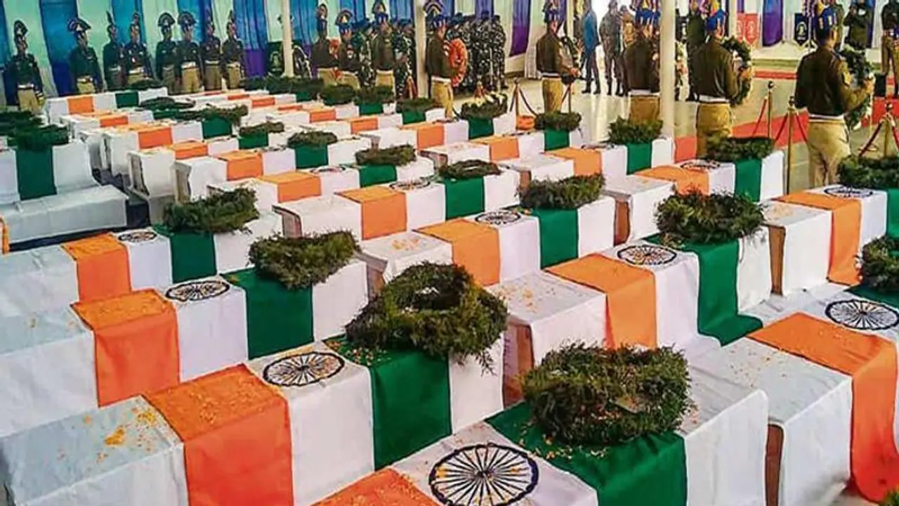 Pulwama terror attack: Amit Shah, Rajnath Singh pay homage to martyred CRPF personnel Pulwama terror attack: Amit Shah, Rajnath Singh pay homage to martyred CRPF personnel