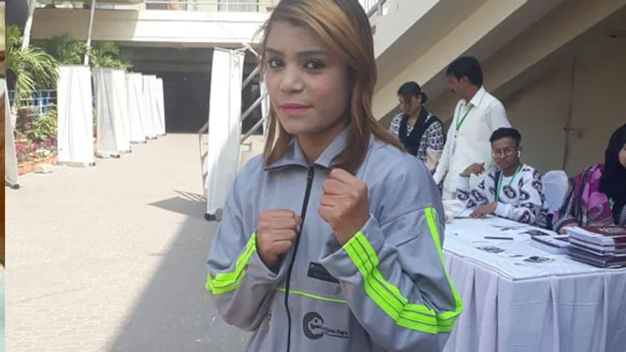 पति ने धिक्कारते हुए दे दिया था तलाक, बेइज्जती का बदला लेने के लिए ऐसे बन गई इंटरनेशनल बॉक्सर पति ने धिक्कारते हुए दे दिया था तलाक, बेइज्जती का बदला लेने के लिए ऐसे बन गई इंटरनेशनल बॉक्सर