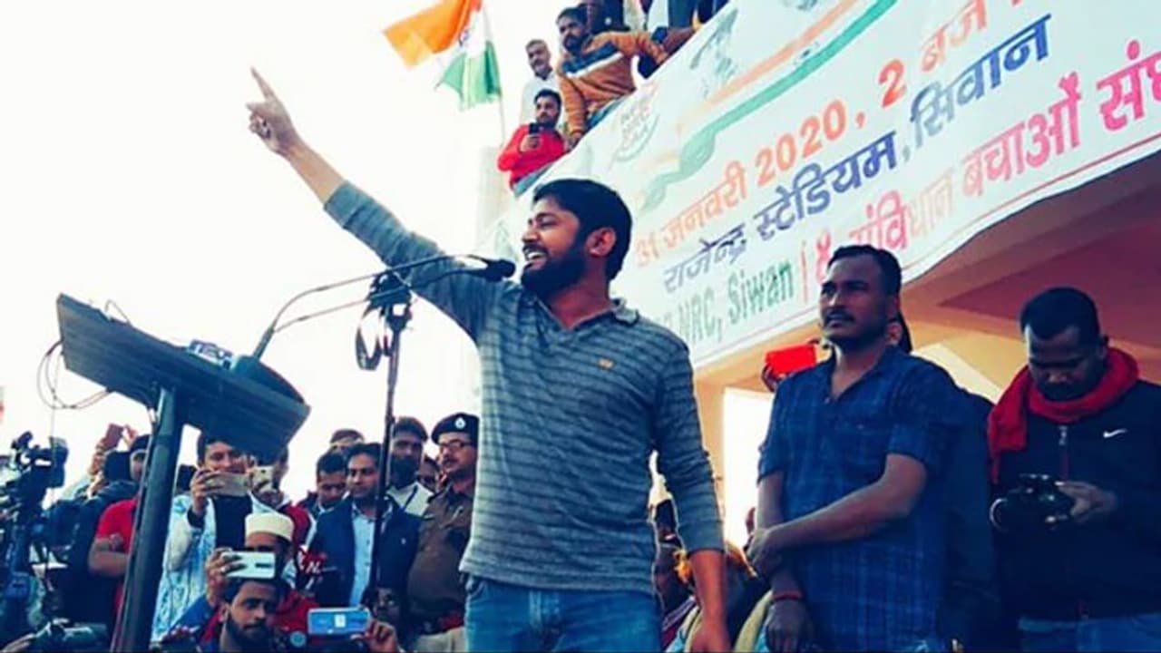 कन्हैया कुमार के ऊपर 8वां हमला, जान बचाकर भागे, गोडसे प्रेमियों पर लगाया हमले का आरोप कन्हैया कुमार के ऊपर 8वां हमला, जान बचाकर भागे, गोडसे प्रेमियों पर लगाया हमले का आरोप