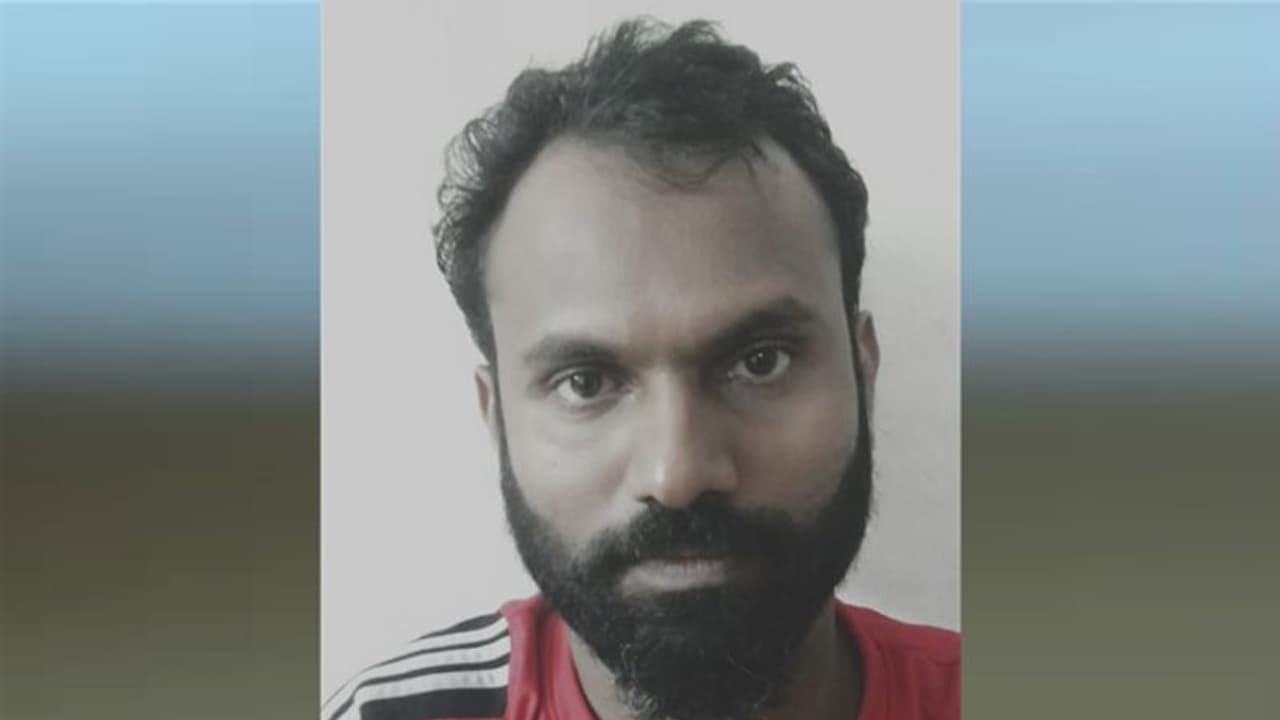 കരിപ്പൂരില്‍ വിമാനയാത്രികനെ തട്ടിക്കൊണ്ടുപോയി കൊള്ളയടിച്ചു; ഒരാൾ പിടിയിൽ